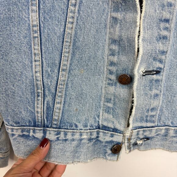 Vintage Levi’s Denim Jacket Trashed Blue Mens - 42L Large - Picture 4 of 10